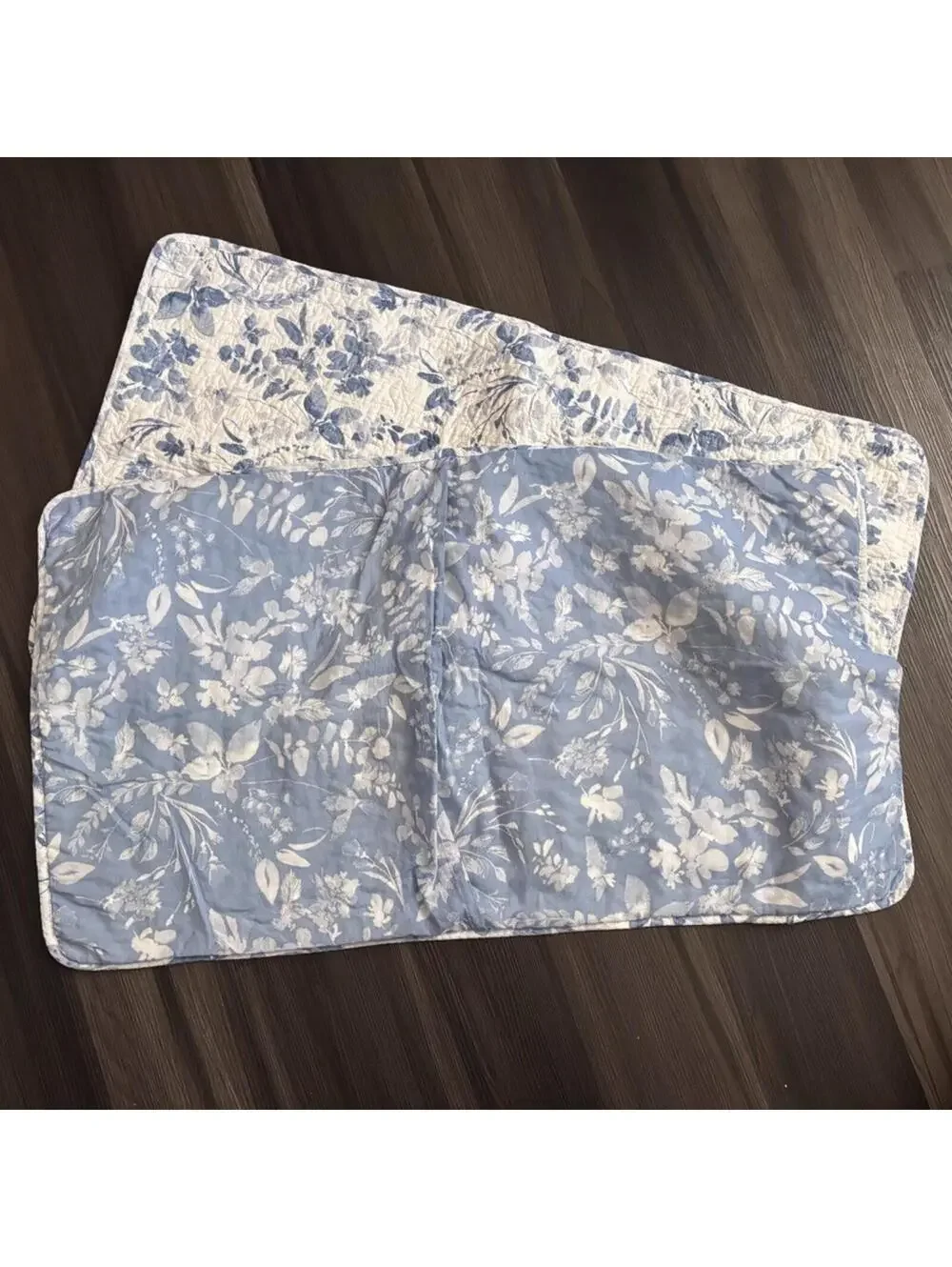 Papyrus Blue & White Floral Spray Botanical King Size Pillowcases Set Quilted x2